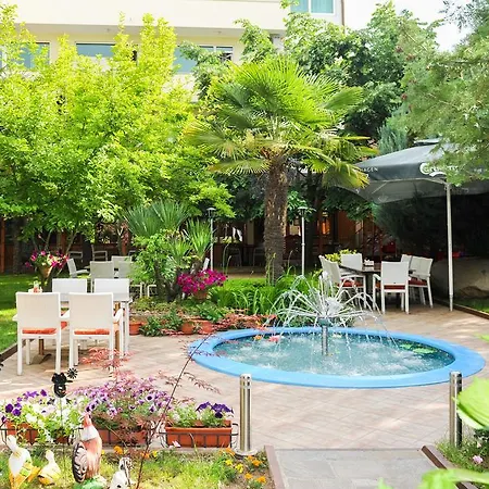 Eros 2* ساندانسكي