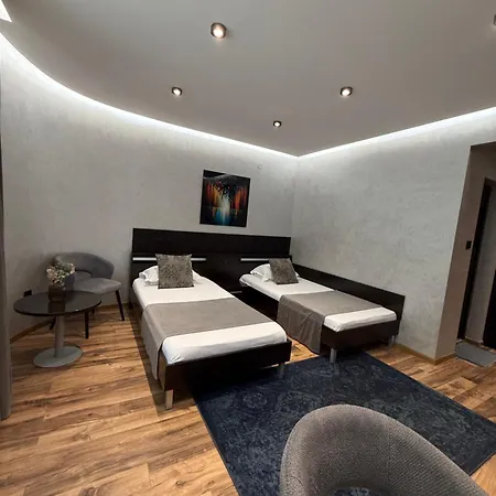 Eros Motel 2*