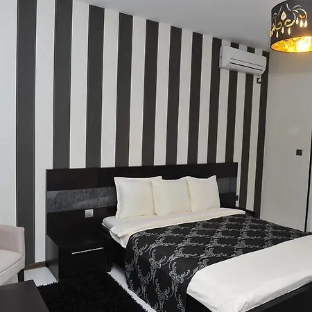 موتيل Eros ساندانسكي